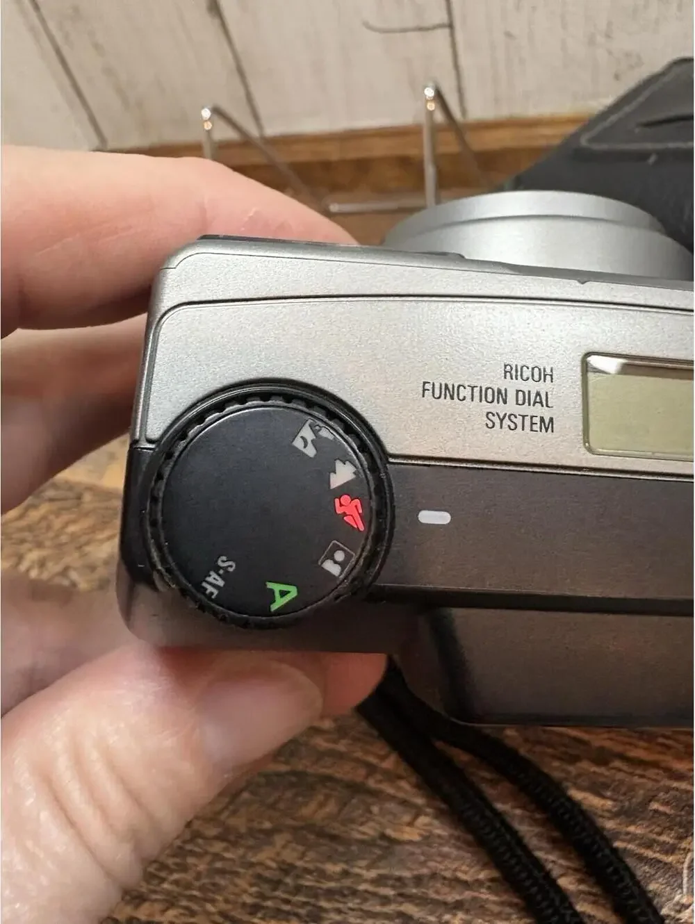 Ricoh Shotmaster 130 Super QD AF Multi 7 Zone 38-130mm Film Camera FOR PARTS